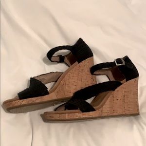 Used Black strap Toms Wedges Size 7.5(Women’s)